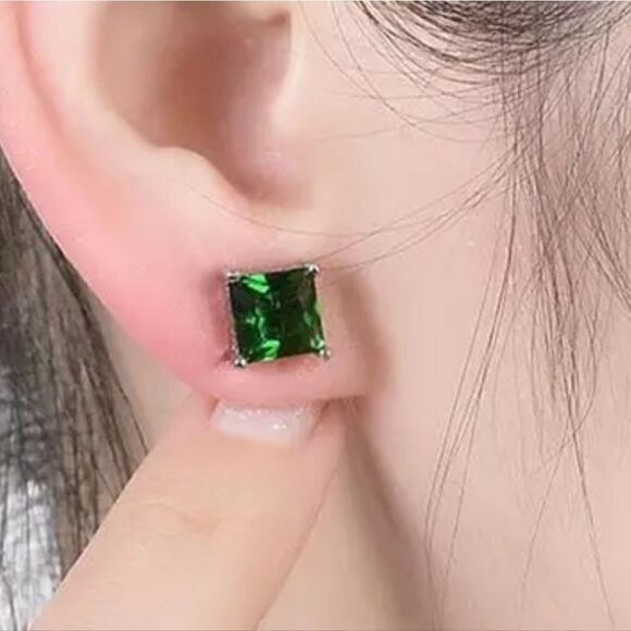 Green Natural Zircon Stud Push Back Earrings on 925 Sterling Silver - Picture 5 of 12